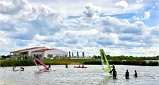 Planche à voile à Center Parcs De Eemhof