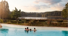Beheiztes Freibad in Center Parcs Le Lac d'Ailette
